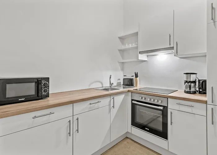 1br Sleeps 6 - 3 Min To U6 Nussdorfer Strasse - Near Volksoper *