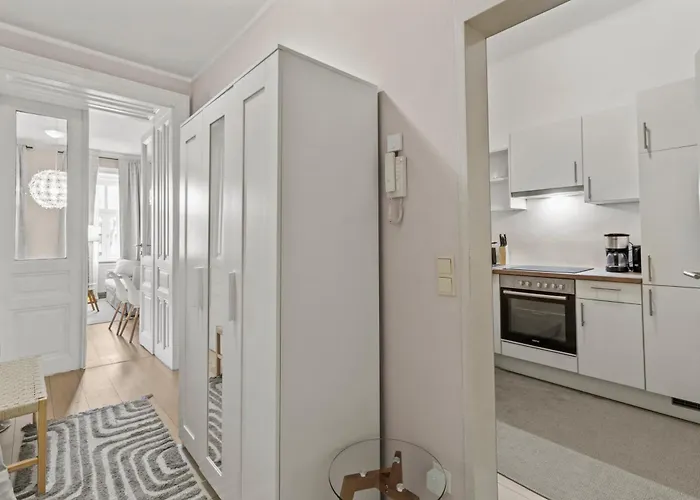 1br Sleeps 6 - 3 Min To U6 Nussdorfer Strasse - Near Volksoper * Vienna