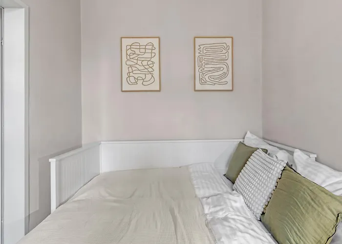 1br Sleeps 6 - 3 Min To U6 Nussdorfer Strasse - Near Volksoper *