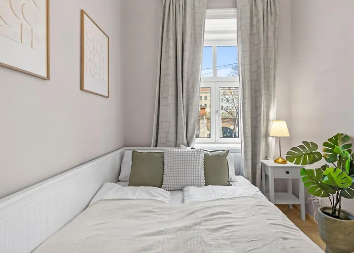 1br Sleeps 6 - 3 Min To U6 Nussdorfer Strasse - Near Volksoper *